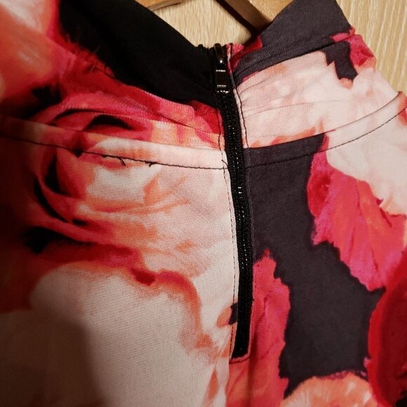 Worthington Womens Black Red Rose High Neck Stretchy Top  Medium - Picture 4 of 6